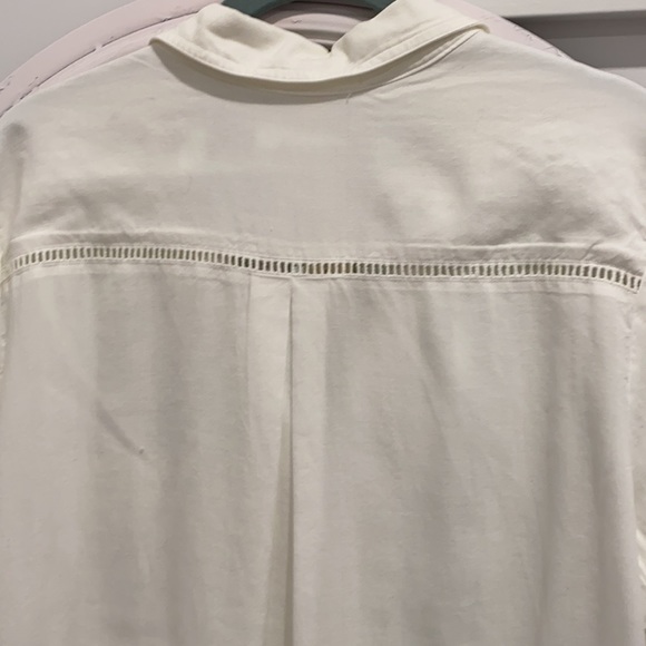 NWT - ANTHROPOLOGIE WHITE BUTTON UP - Picture 4 of 4